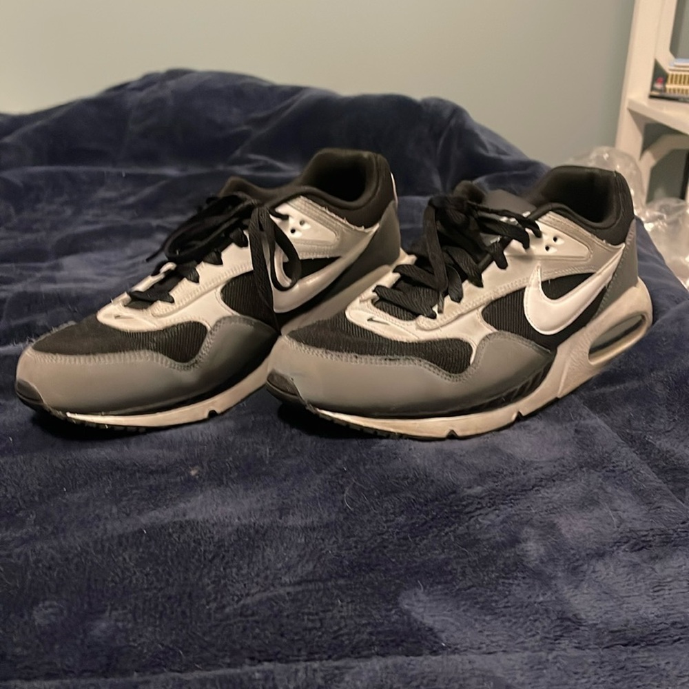 Size 12, Nike Men's Air Max Correlate